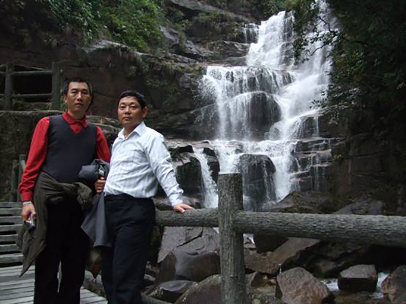 2009年3月份集团工会组织全体员工外出旅游活动4.jpg